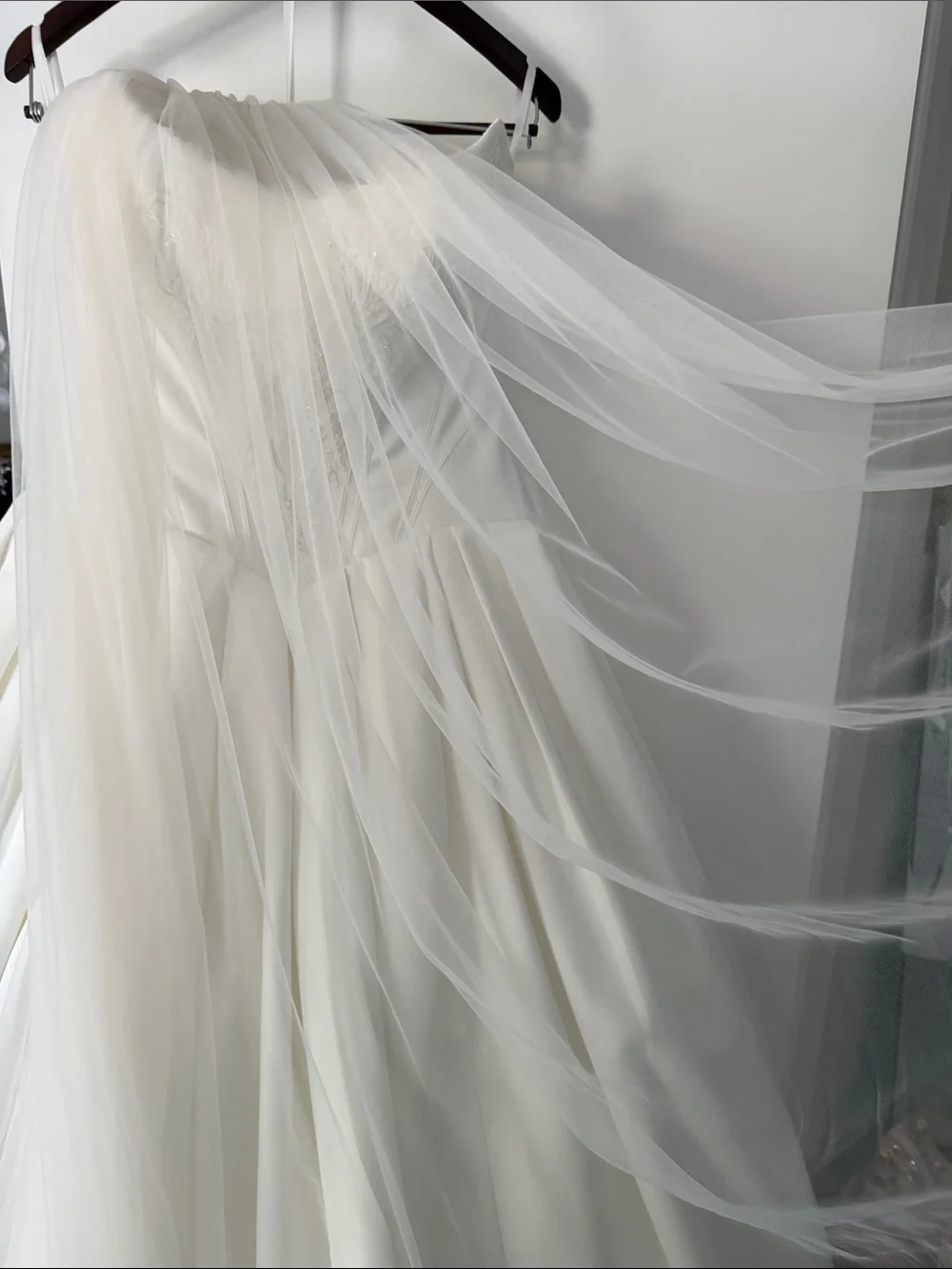 118x118 inch Dark Ivory Champagne Plain Cathedral Wedding Veil Bridal Soft Tulle - Picture 8 of 8